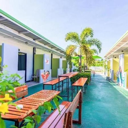 Oyo 450 Rawai Studios Resort المظهر الخارجي الصورة