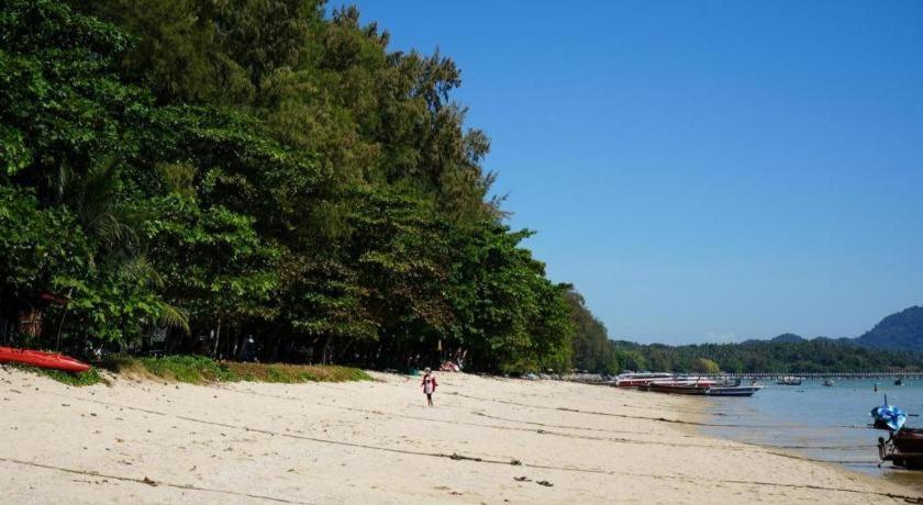 Oyo 450 Rawai Studios Resort المظهر الخارجي الصورة