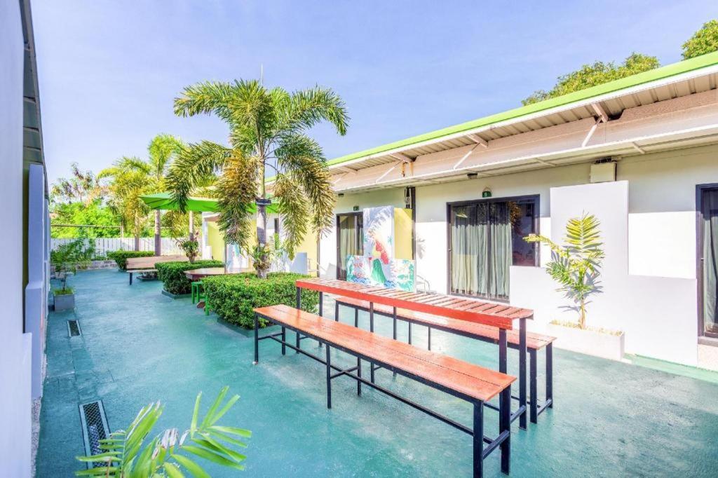 Oyo 450 Rawai Studios Resort المظهر الخارجي الصورة
